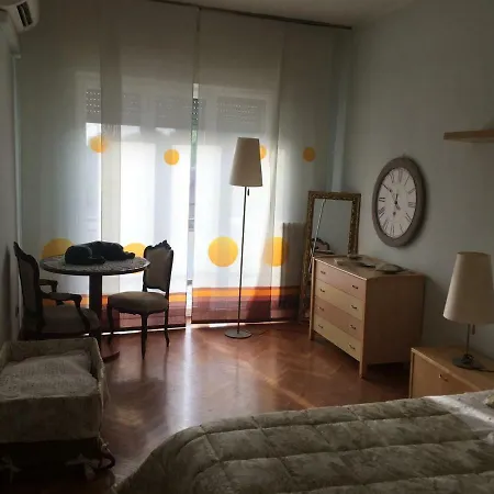 Apartment Leoni Charminghouse